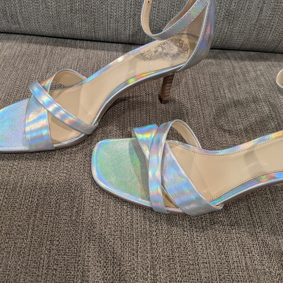 NWOB Vince Camuto Sariss Silver Iridescent Holographic Square Toe Sandals Size 7 - Picture 5 of 8